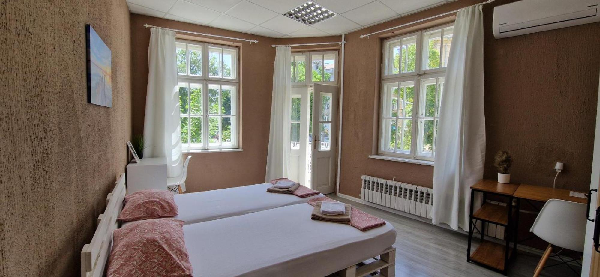 Lambo'S Corner Varna - Guest Rooms Exterior photo
